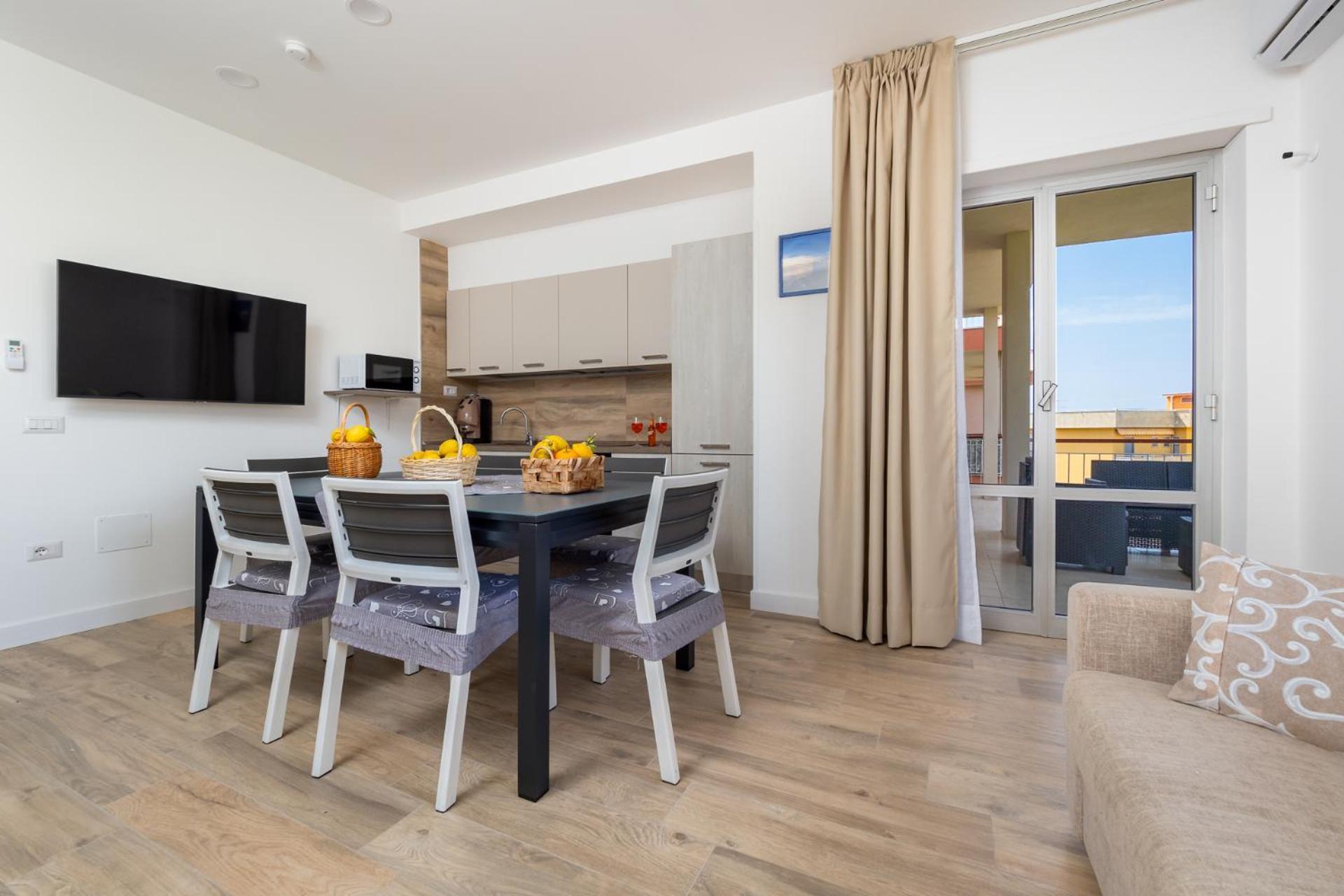 Nonno Angelo - 4 Bedrooms With Free Parking & Seaview Balcony Sorrent Exterior foto