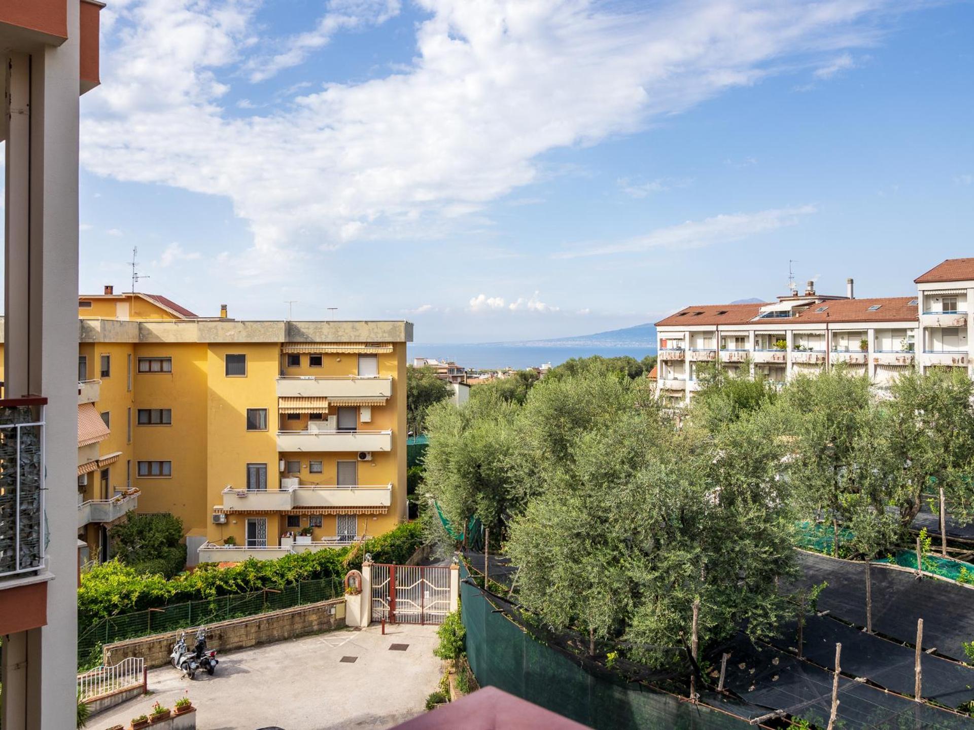 Nonno Angelo - 4 Bedrooms With Free Parking & Seaview Balcony Sorrent Exterior foto